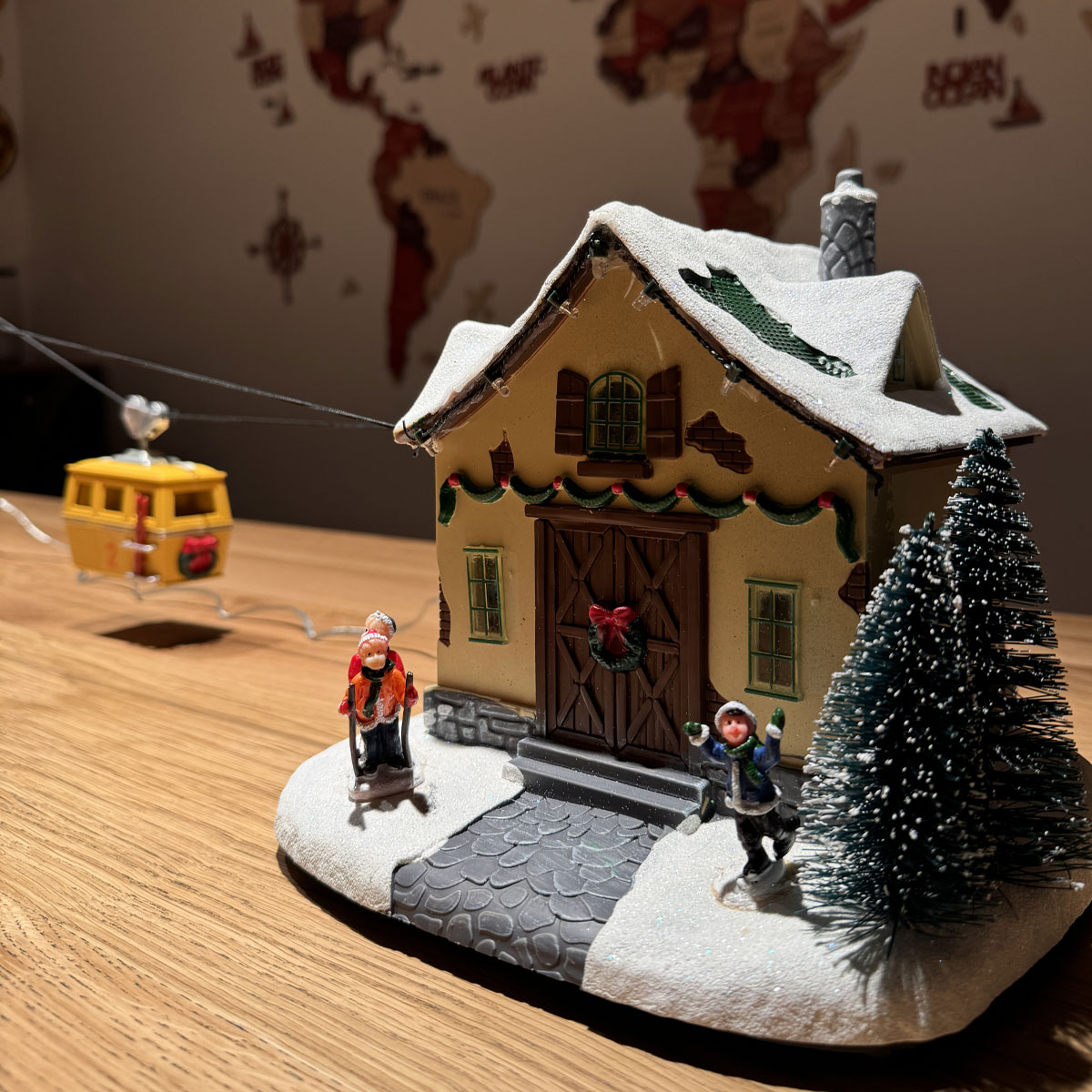 Novogodišnja dekoracija - Gondola 1 Novogodišnja dekoracija - Gondola