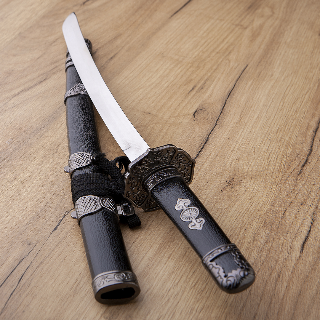 Katana Mini sa Stalkom 2 Katana Mini sa Stalkom