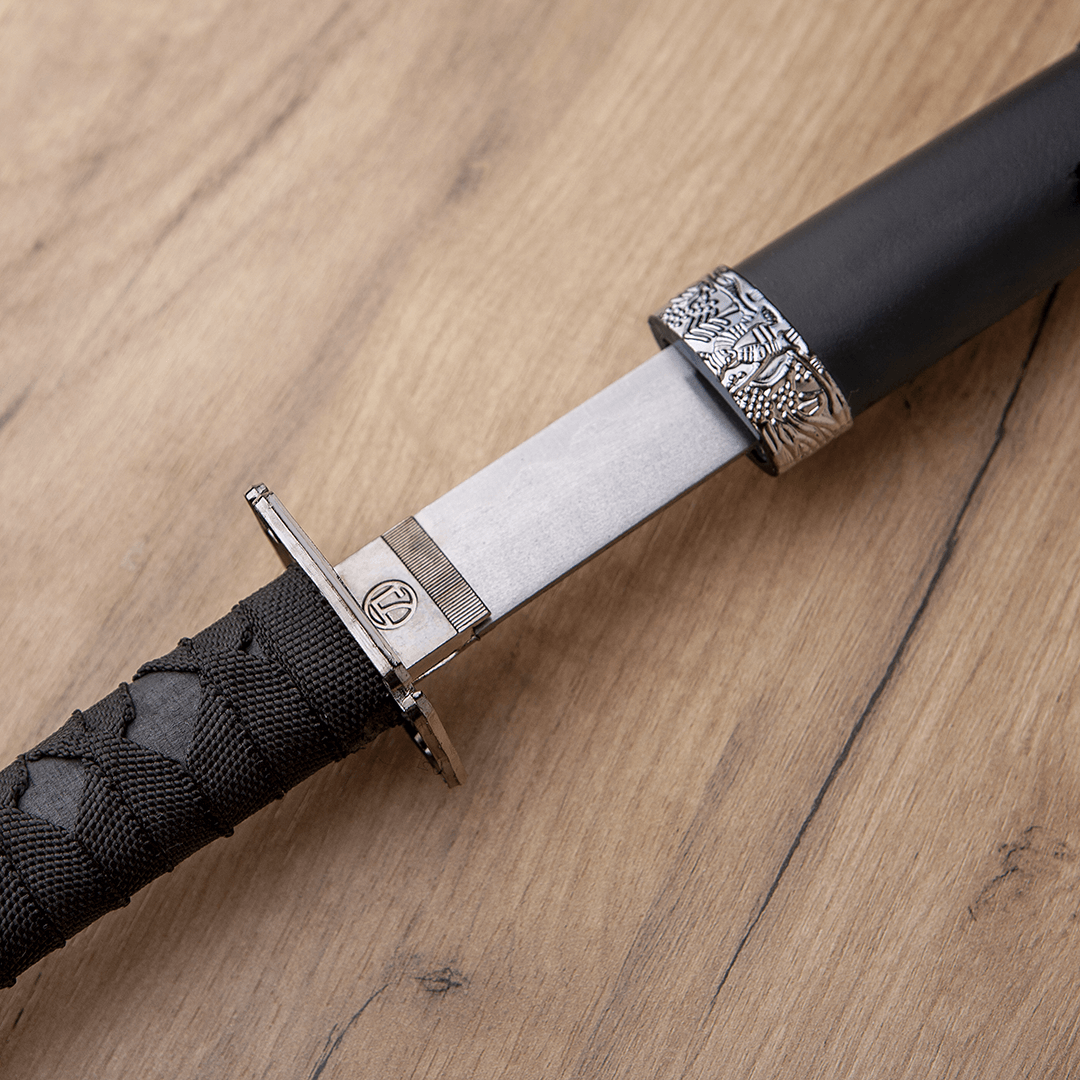 Katana Budget sa stalkom 4 Katana Budget sa stalkom