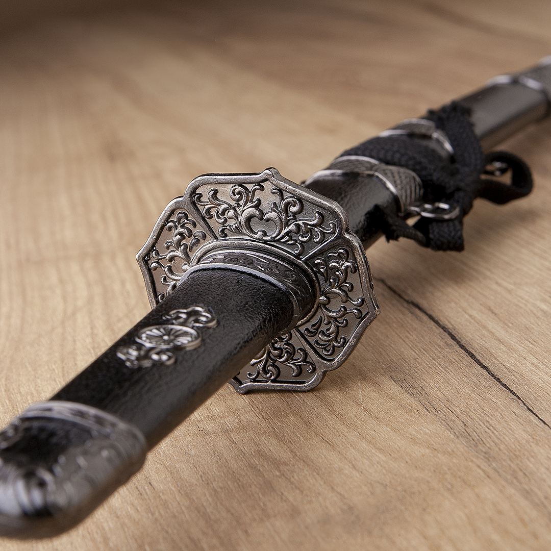 Katana Mini sa Stalkom 4 Katana Mini sa Stalkom